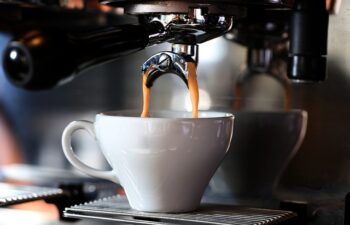 Come pulire la macchina del caffè: guida completa per una manutenzione efficace