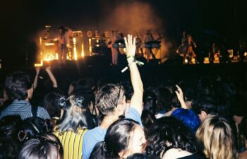 Musica per eventi revival anni 80: la guida completa per una festa indimenticabile